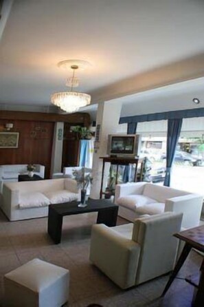 Lobby sitting area - Hotel Cá Doro (Mar del Plata)
