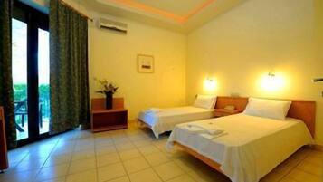 Double or Twin Room | Blackout drapes, soundproofing, iron/ironing board, free WiFi