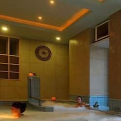 Couples treatment room(s), sauna, hot tub, hot springs/mineral springs