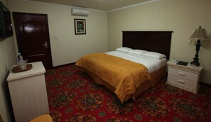 Egyptian cotton sheets, premium bedding, down duvets, Tempur-Pedic beds