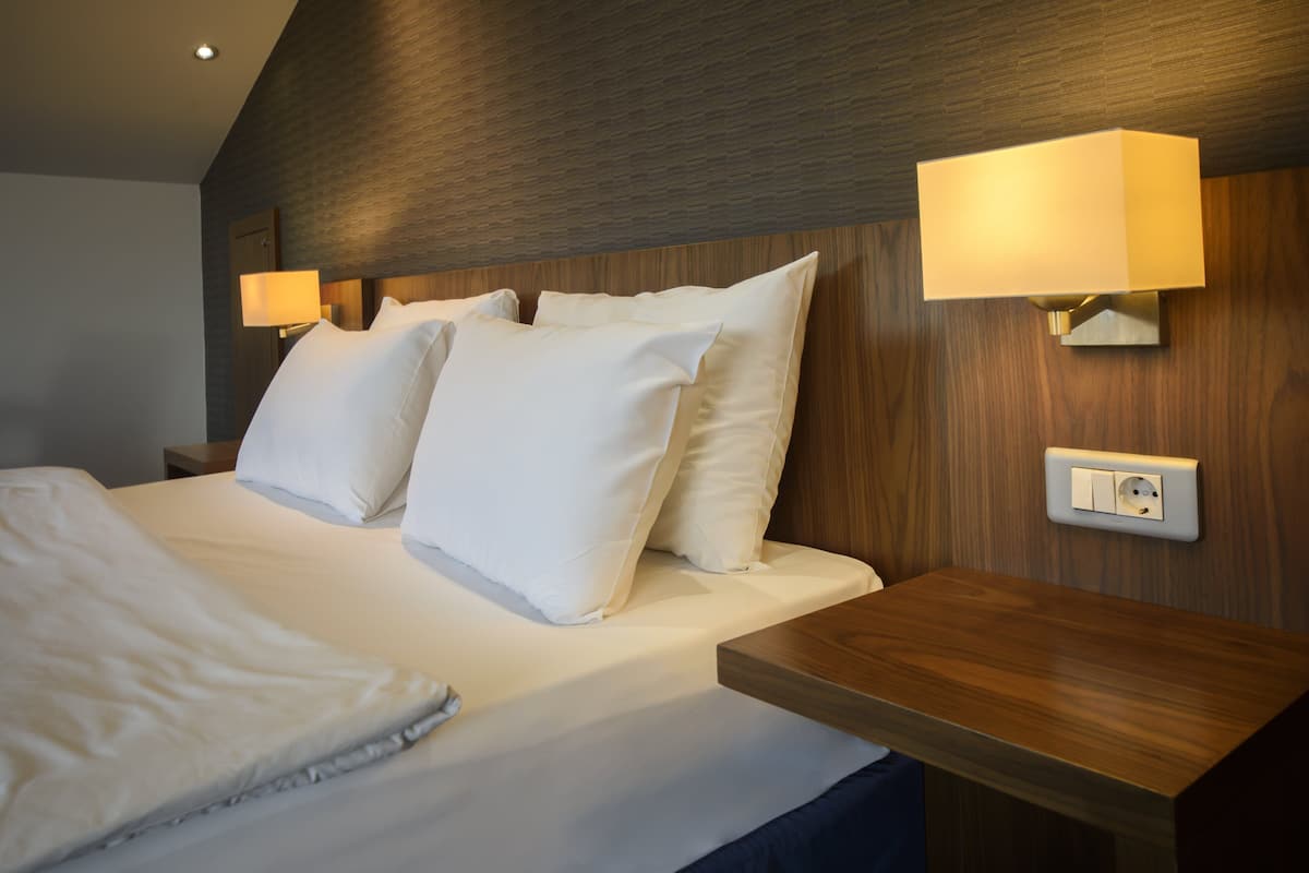 Standard Room, 1 King Bed (Istanbul's Bridges View) | Egyptian cotton sheets, premium bedding, down duvets, desk