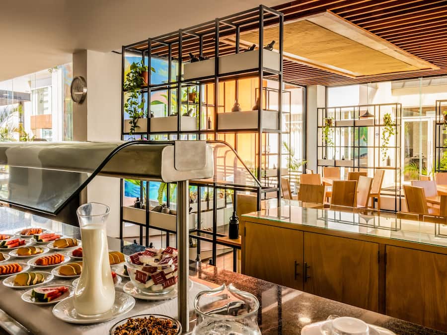 Breakfast, lunch, dinner served; local and international cuisine