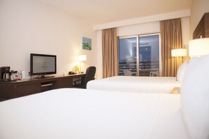 Habitación Deluxe, 2 camas de matrimonio, no fumadores, vistas a la ciudad (Deluxe Family Room) | Vistas desde la habitación