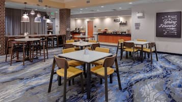 Free daily continental breakfast