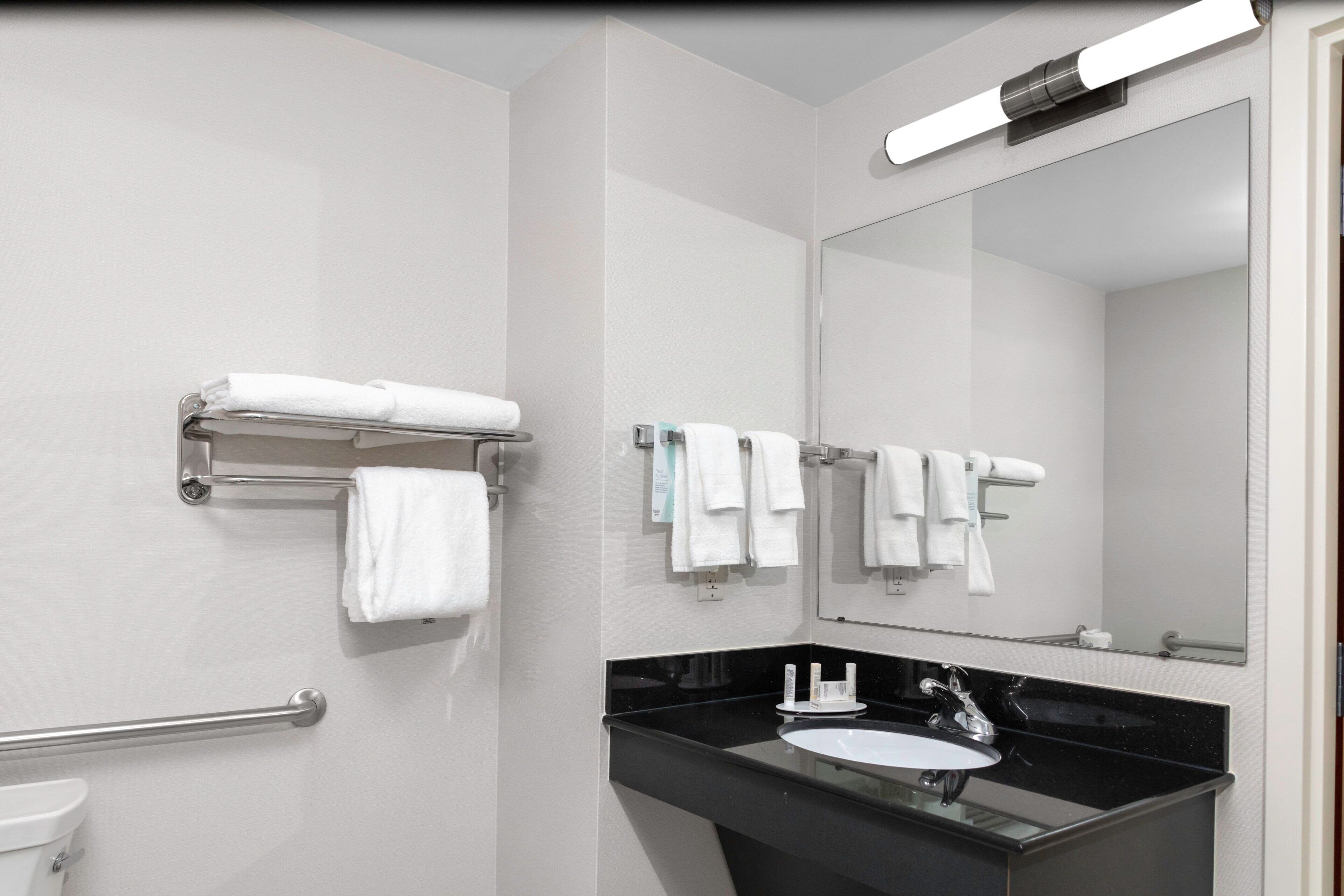 combined shower/bathtub, free toiletries, hair dryer, towels