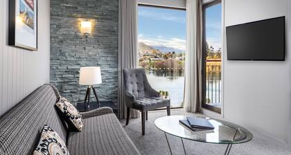 DoubleTree by Hilton Queenstown