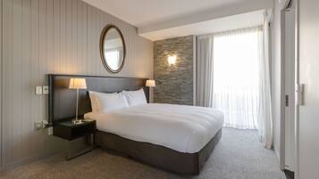 Quarto, acessível, para não fumantes | Cofres nos quartos, quartos à prova de som, Wi-Fi de cortesia