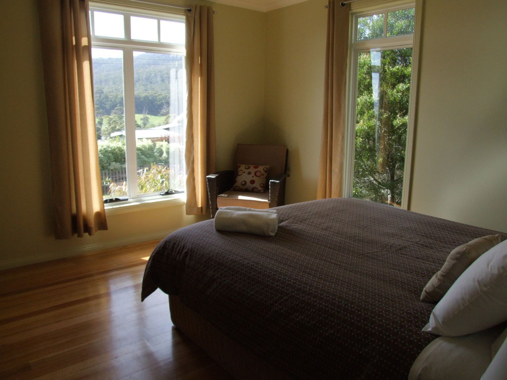 Premium bedding, bed sheets