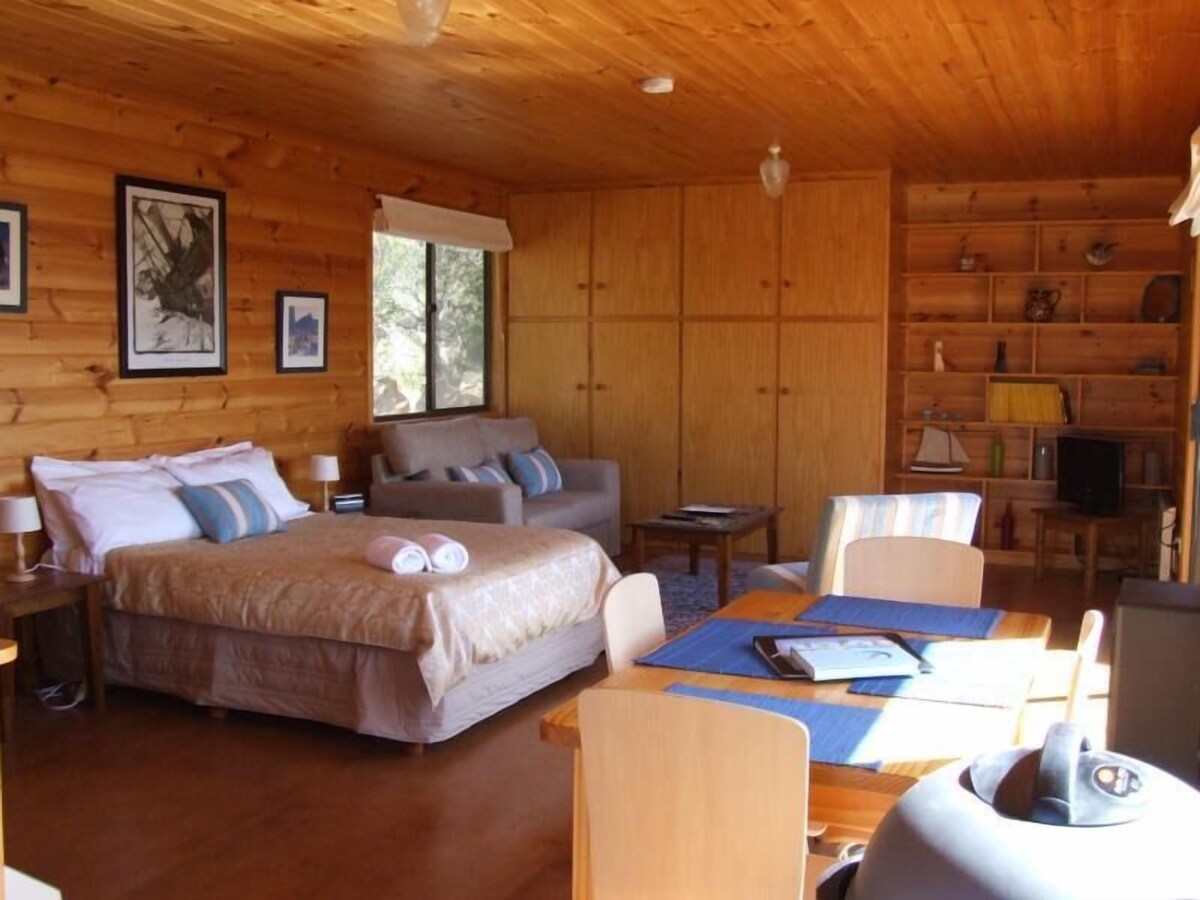 Bruny Island Escapes and Hotel Bruny
