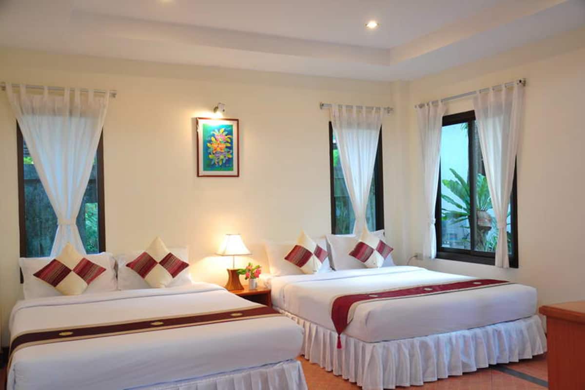 Hypo-allergenic bedding, pillowtop beds, minibar, in-room safe