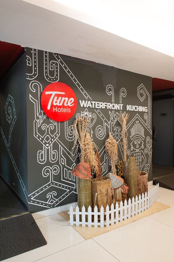 Lobby - Tune Hotel - Waterfront Kuching (Kuching)