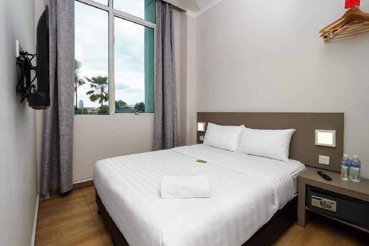 In-room safe, desk, blackout drapes, free WiFi