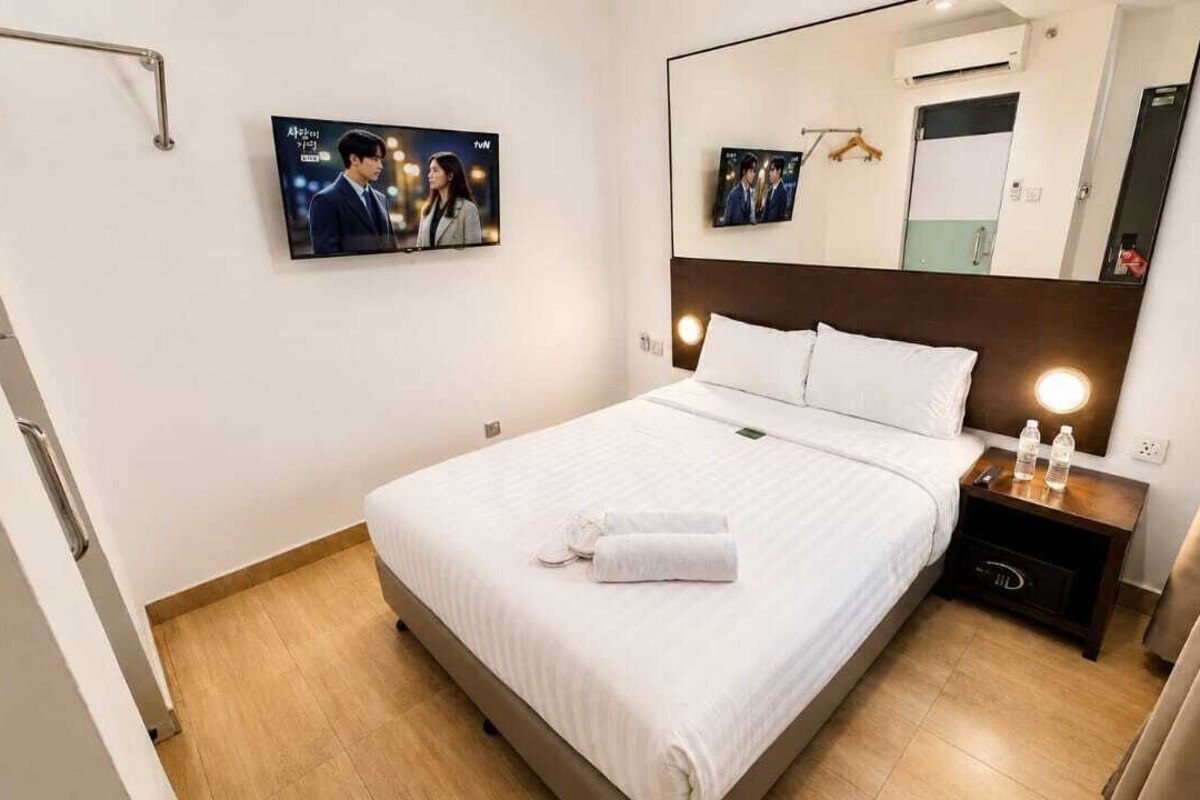 In-room safe, desk, blackout curtains, free WiFi