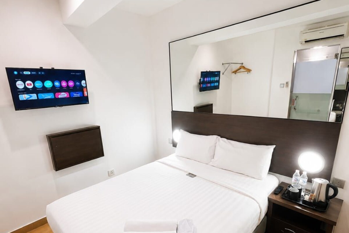  Double Room Without Window With TV