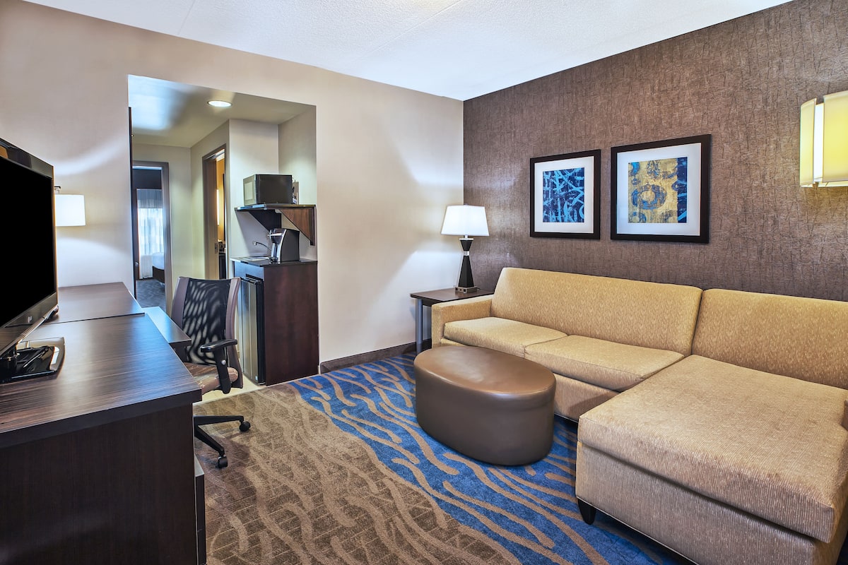 Suite, 1 trĂšs grand lit | Ăquipements de la chambre