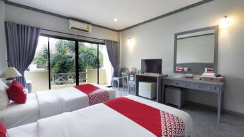 Superior Twin Room | Desk, free WiFi, bed sheets