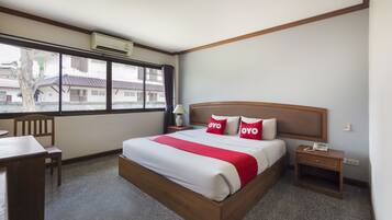 Standard Double Room | Desk, free WiFi, bed sheets