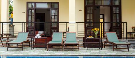 Outdoor pool, pool loungers