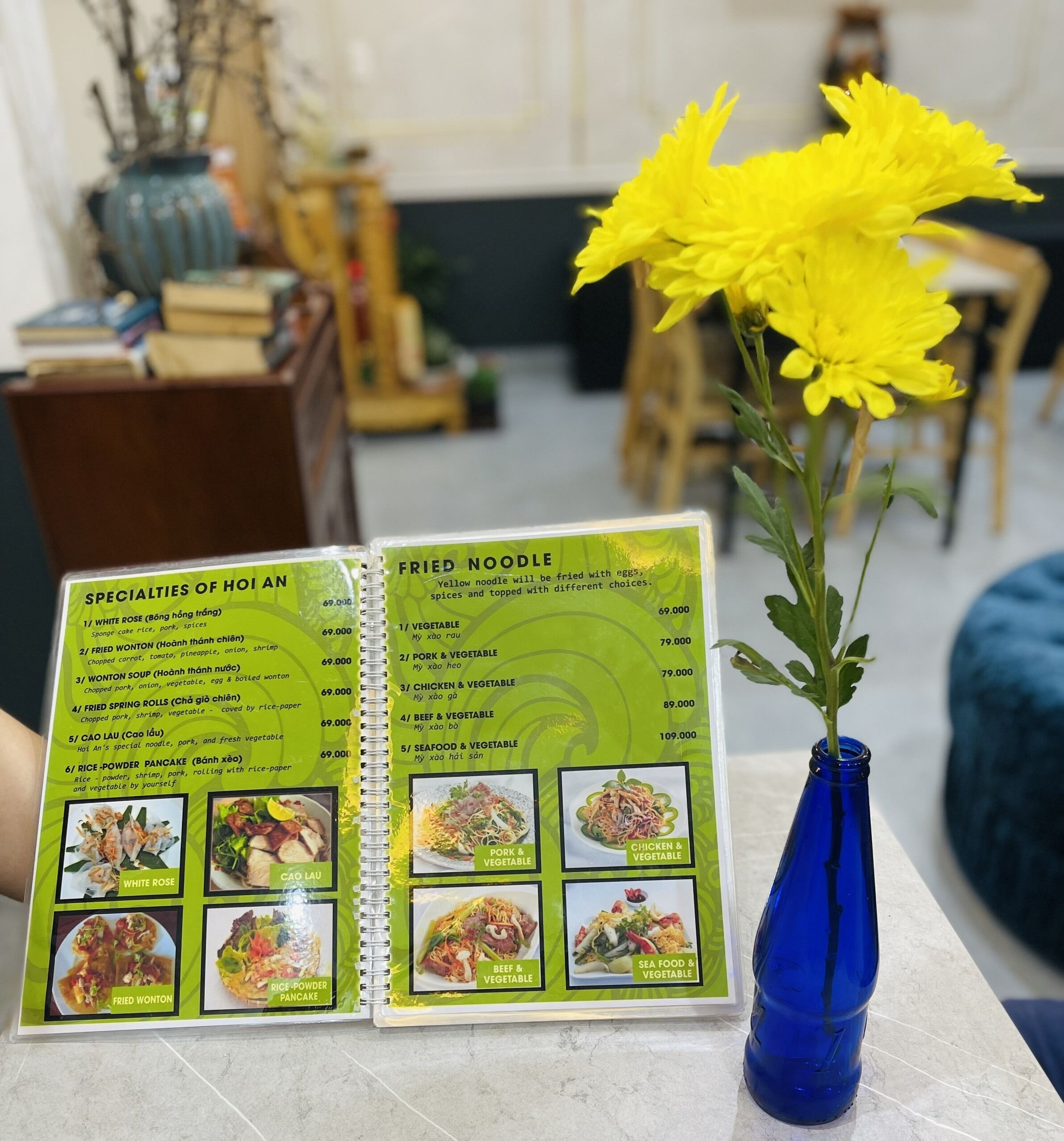 lunch and dinner served, pool views