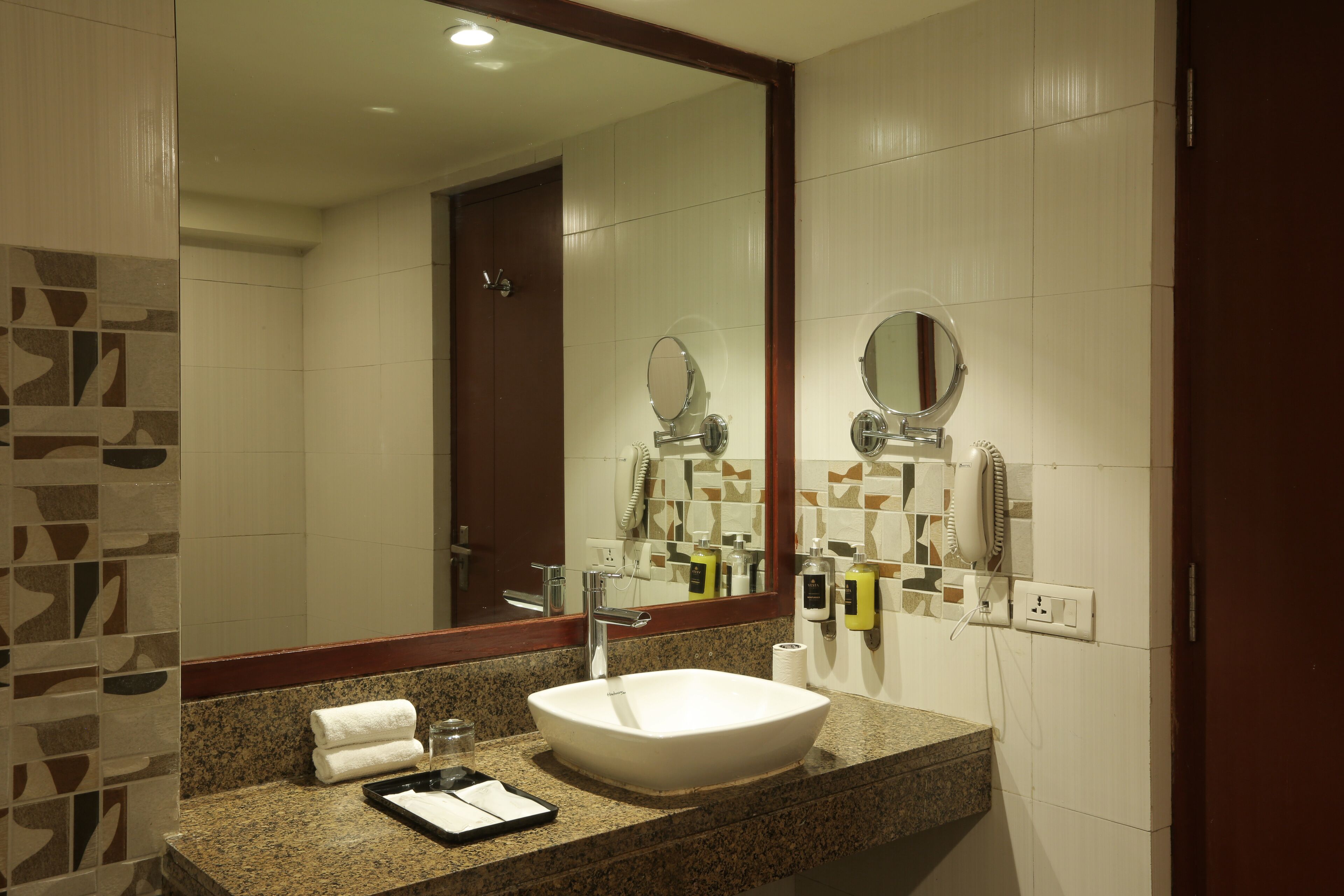 Foto - Vesta International