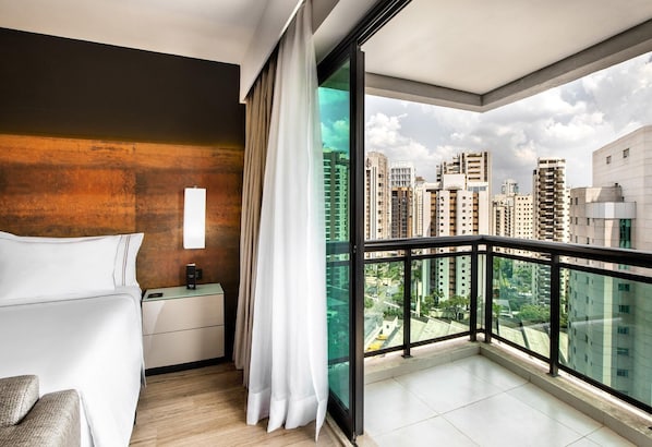 Habitación Premium, 1 cama Queen size (Grand Premium with balcony) | 1 habitación, sábanas de algodón egipcio y ropa de cama de alta calidad 