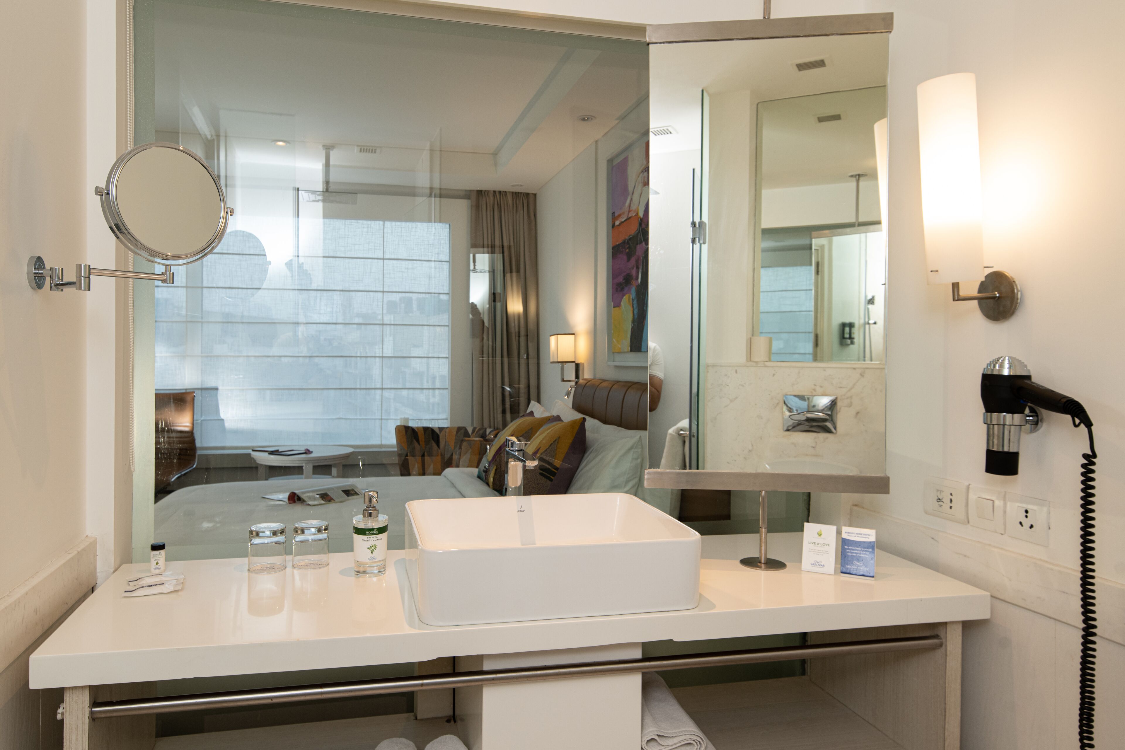 superior room, 1 double bed | bathroom | shower, free toiletries, hair dryer, bathrobes