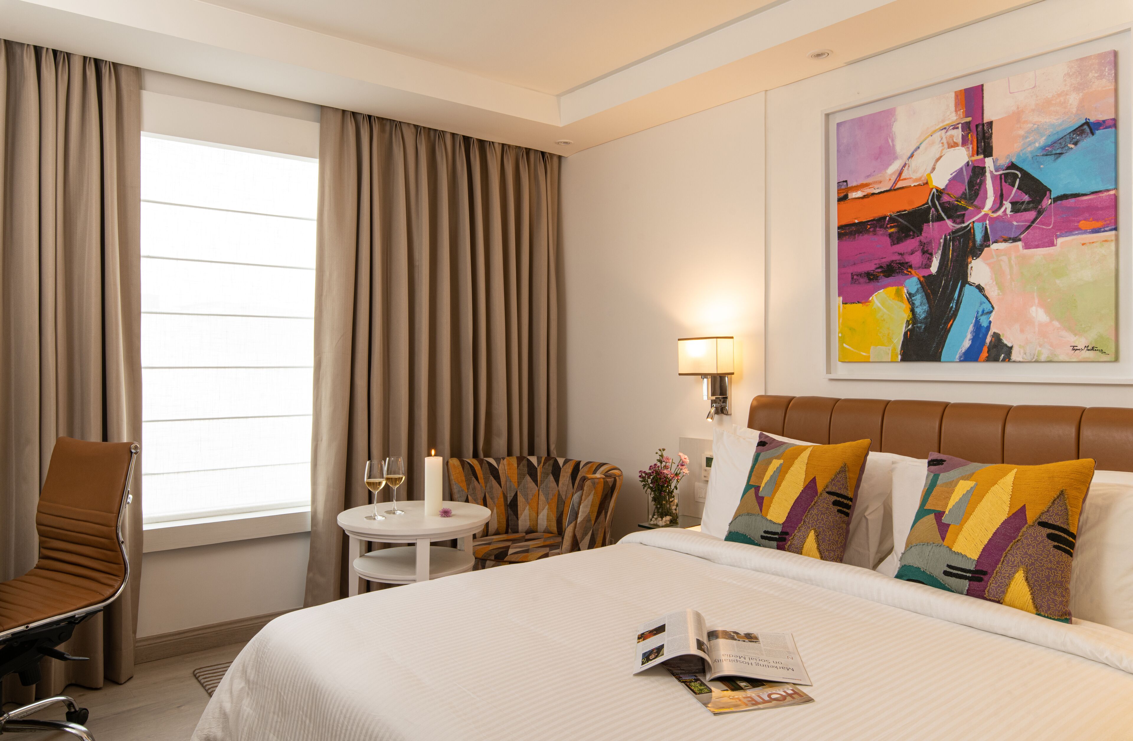 superior room, 1 double bed | premium bedding, minibar, in-room safe, desk