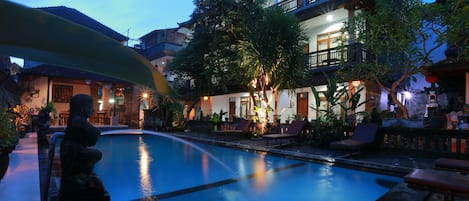 Utomhuspool