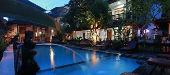 Warsa Garden Bungalows