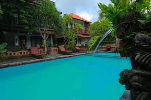Utomhuspool