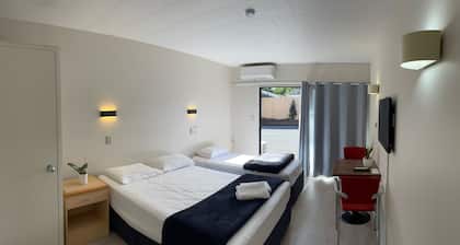 Rayland Epsom Motel