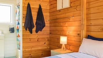 Room, 1 Queen Bed, Ensuite