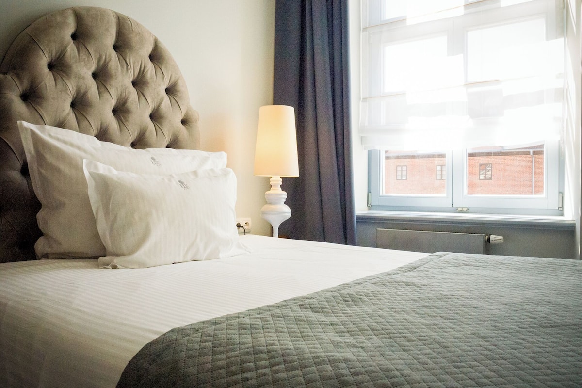 Comfort Single Room, 1 Bedroom, Non Smoking | 1 bedroom, premium bedding, in-room safe, individually decorated