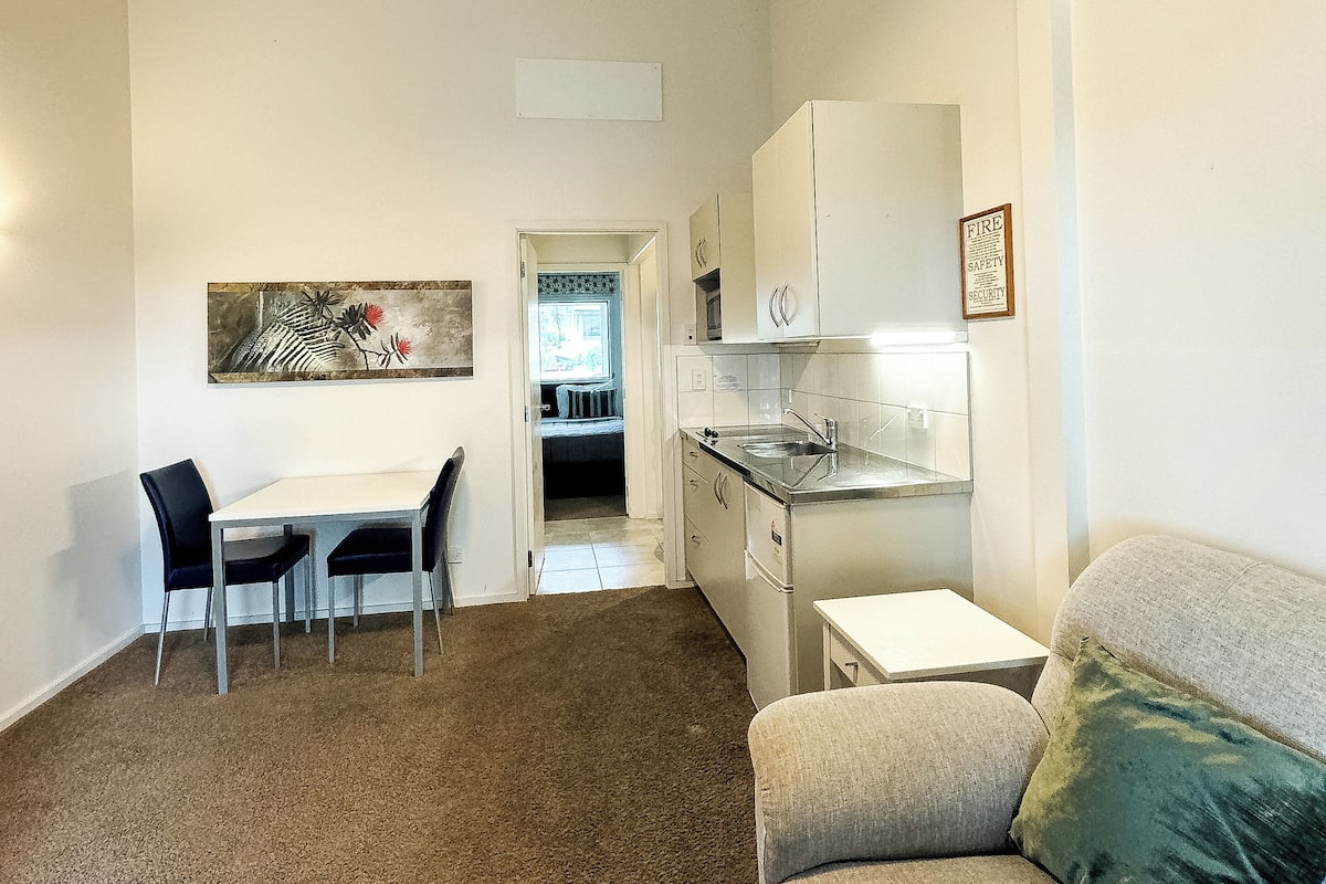 1 Bedroom Apartment | 8 bedrooms, Egyptian cotton sheets, premium bedding, Select Comfort beds