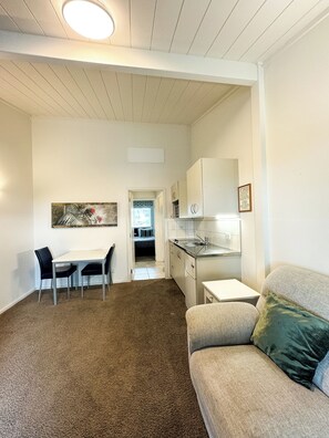 1 Bedroom Apartment | 8 bedrooms, Egyptian cotton sheets, premium bedding, Select Comfort beds - Bounty Motel (Paihia)