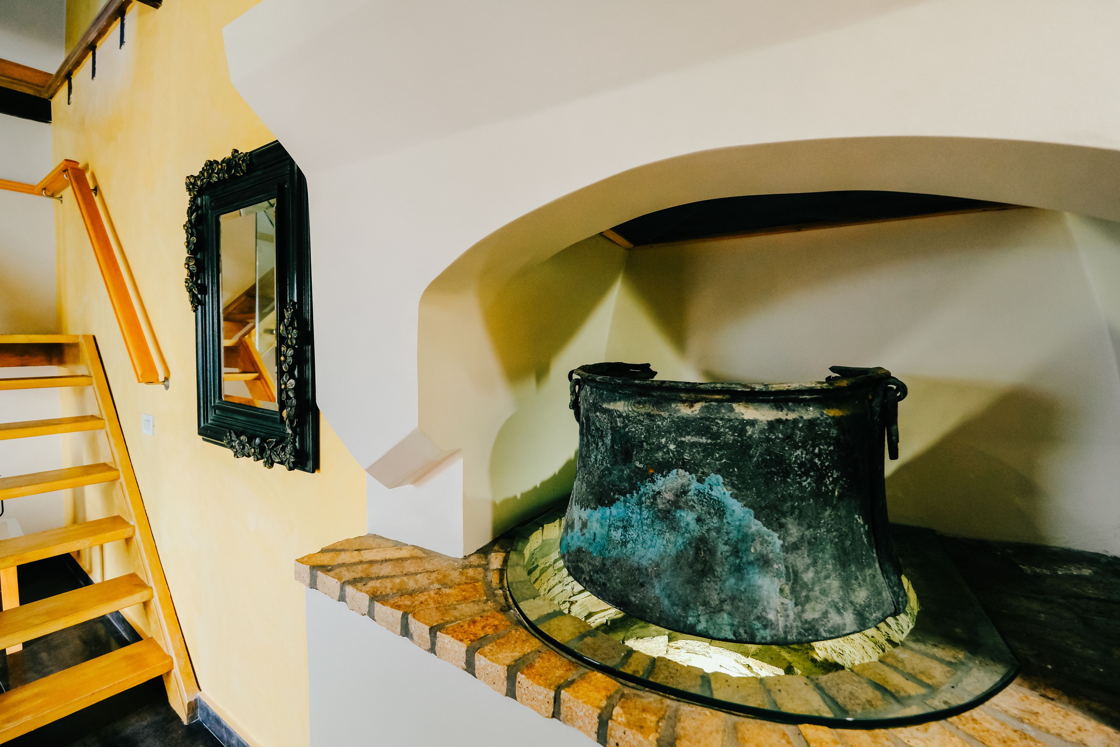 junior suite (hibiscus) | living area | smart tv, netflix