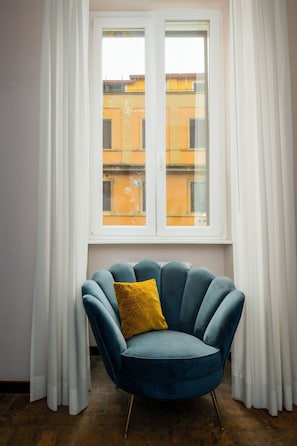 Suite, dans les dépendances (Via Cavour 96) | Coin séjour