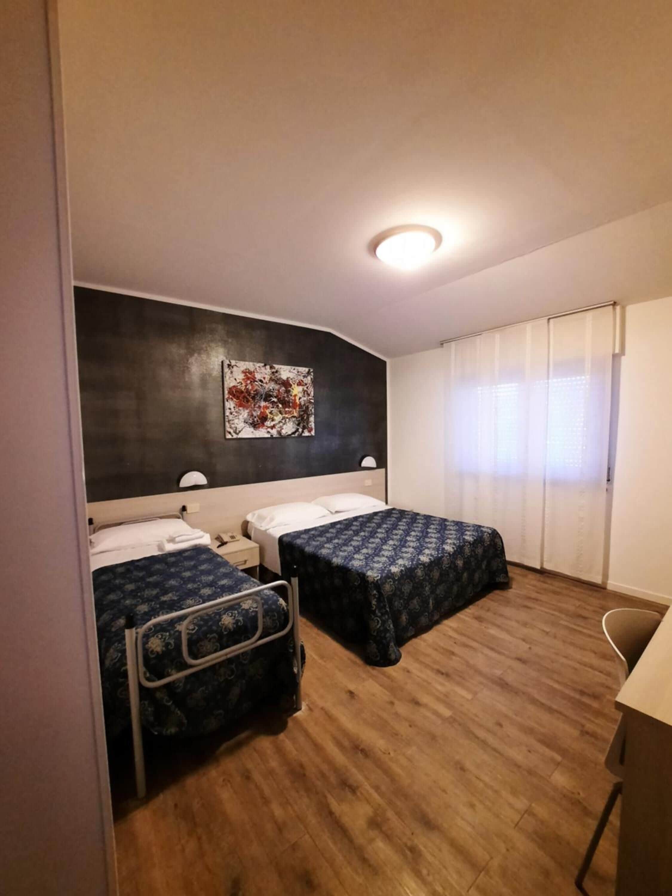 triple room | minibar, in-room safe, desk, soundproofing