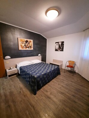 Minibar, in-room safe, desk, soundproofing - Hotel Rossi (Domagnano)