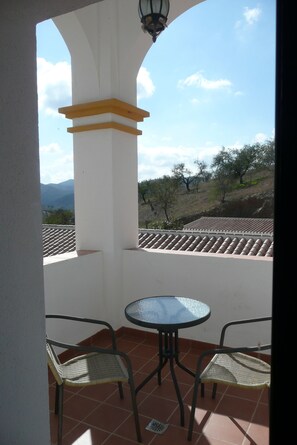 Standard Double Room | Balcony