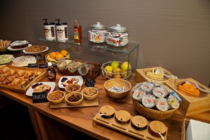 Free daily buffet breakfast - Hotel Mediterraneo (Martinsicuro)