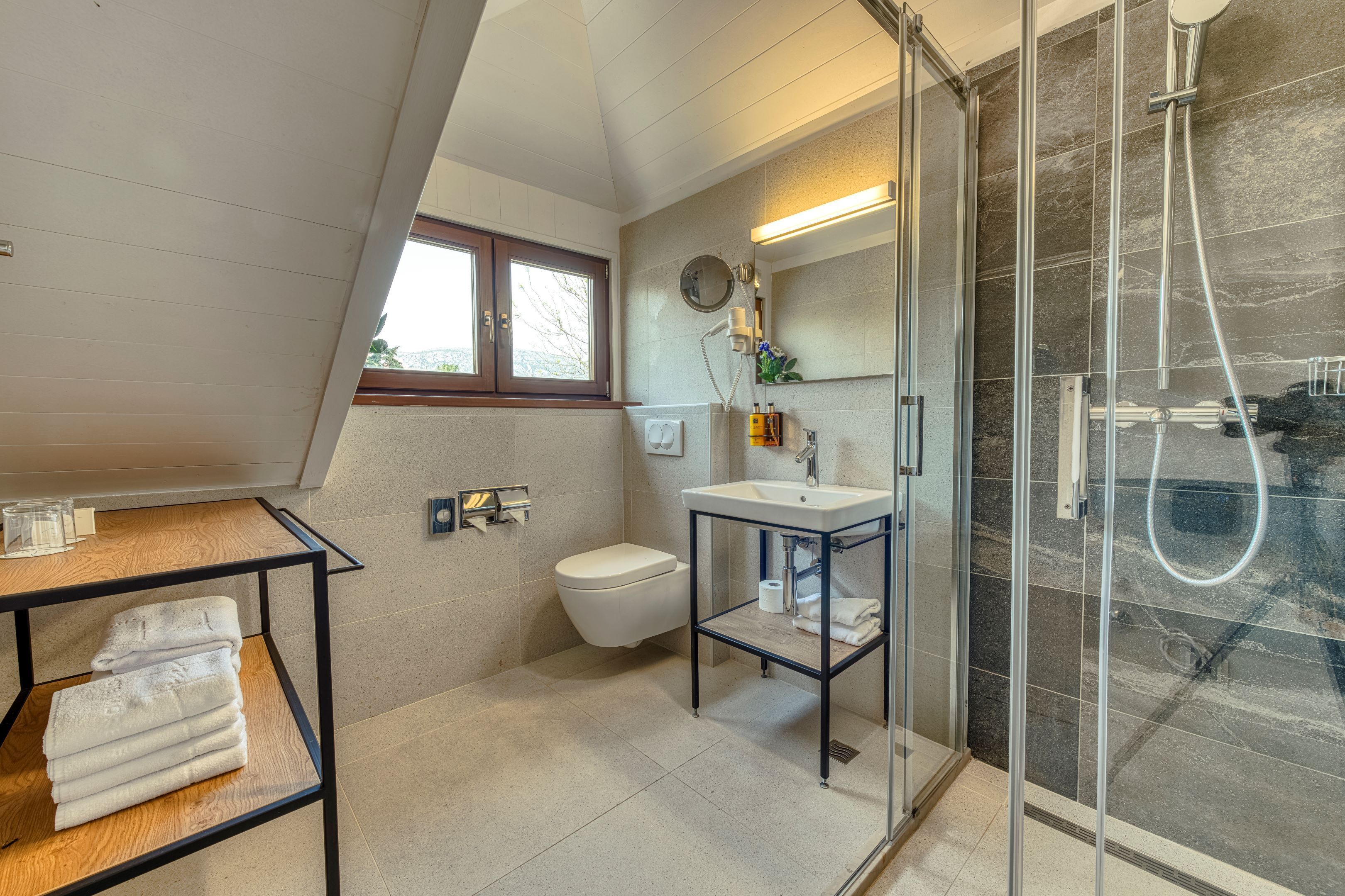 standard apartment, 1 bedroom | bathroom | shower, free toiletries, hair dryer, bathrobes