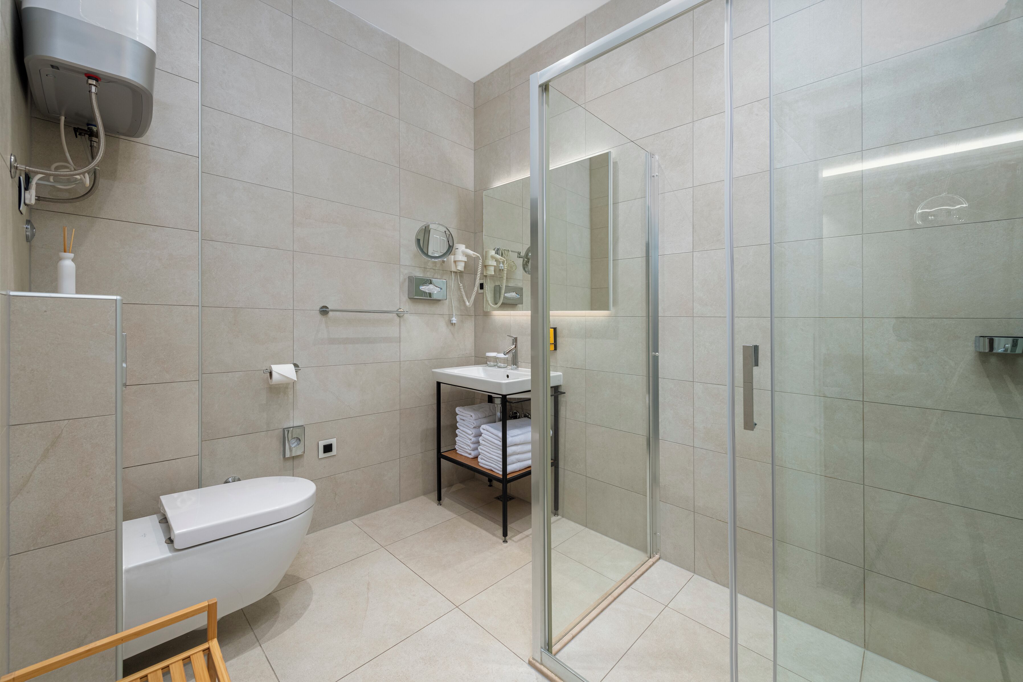 Deluxe Double Room, Balcony | Bathroom