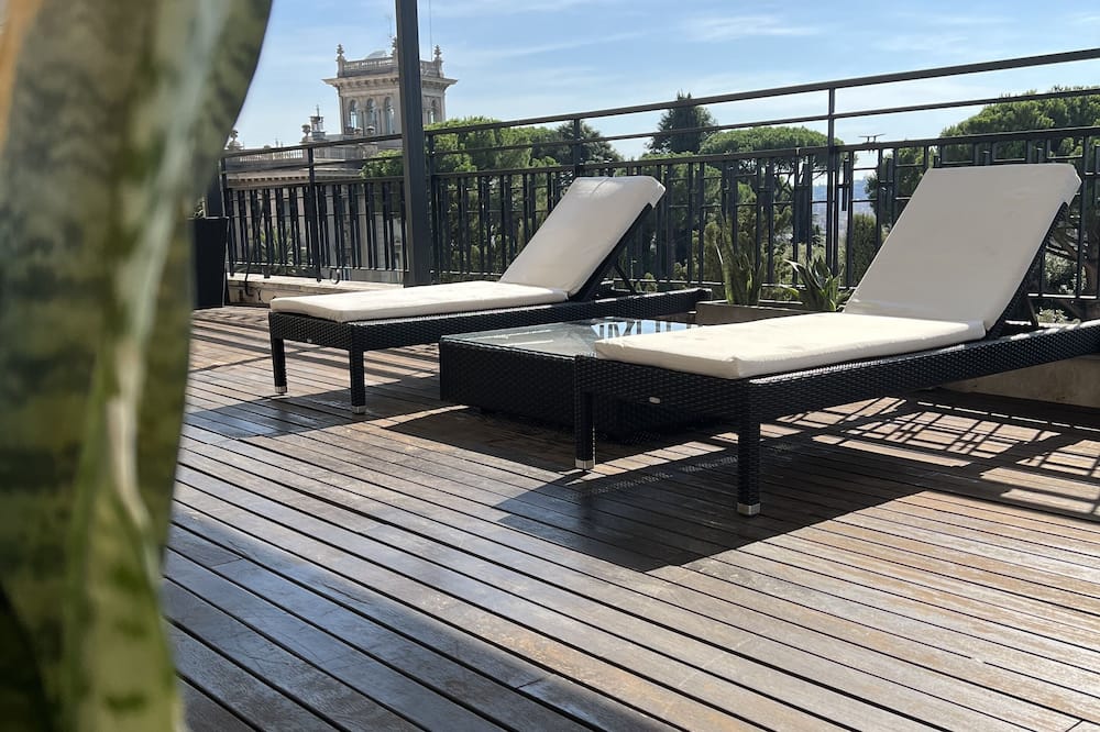 Divina Luxury Hotel