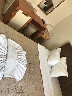 Caja de seguridad en la habitación y sistema de insonorización