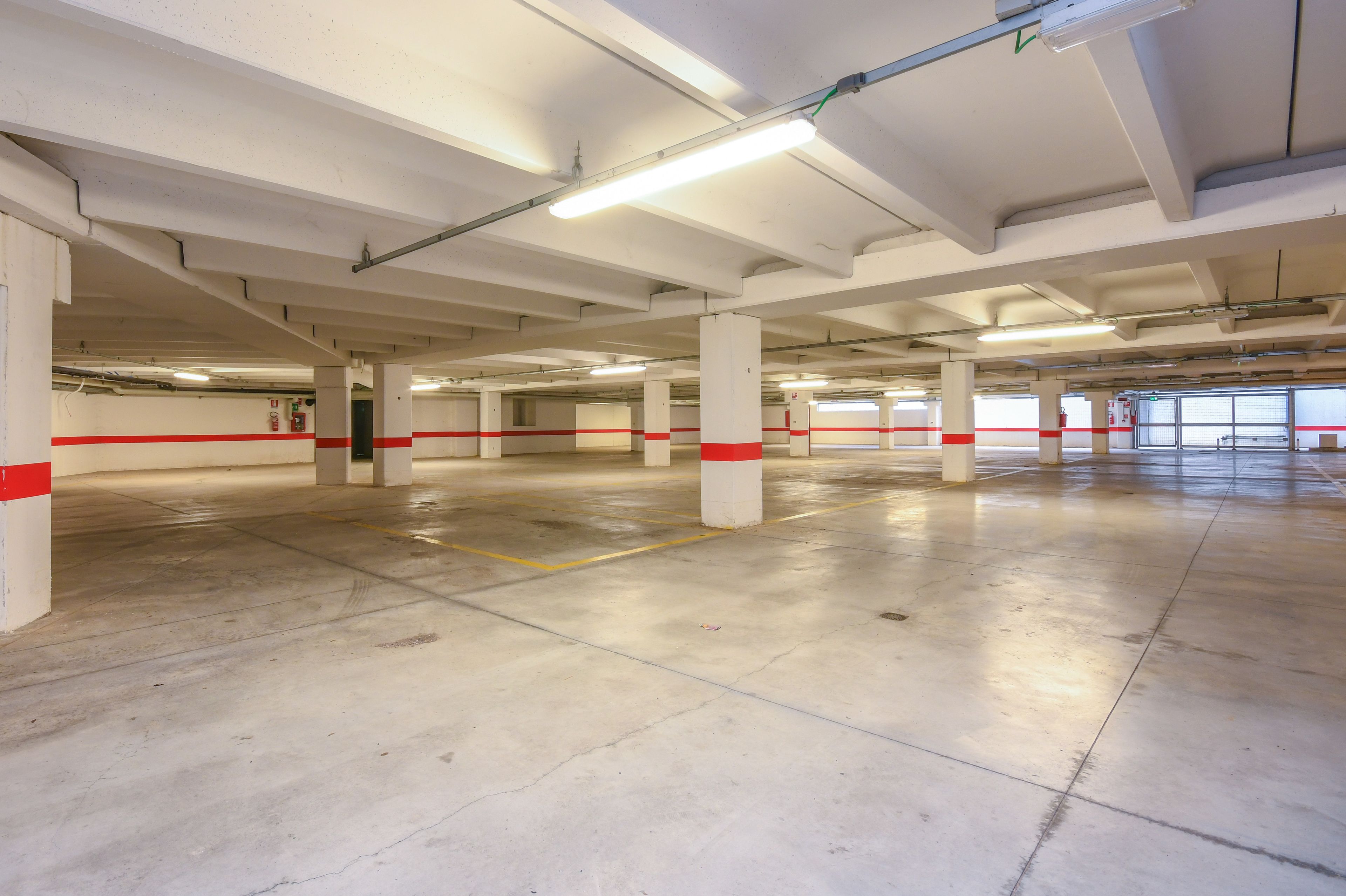 self-parking (surcharge) 10 per day