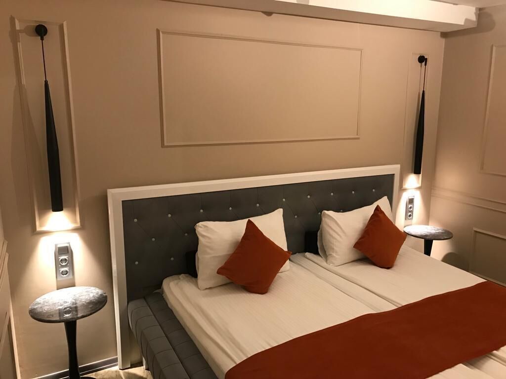 Ropa de cama de alta calidad, colchones con acolchado adicional, minibar