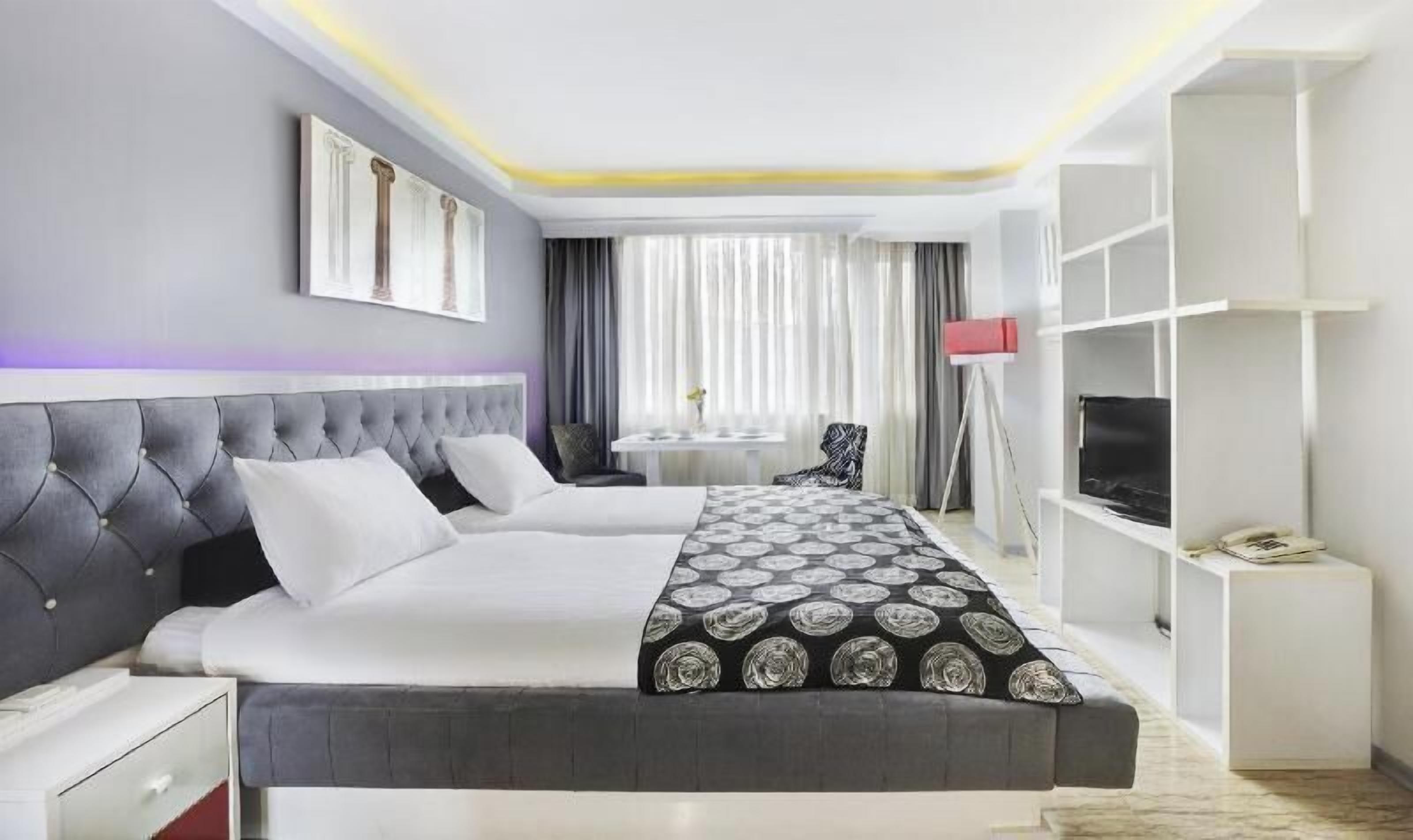 Ropa de cama de alta calidad, colchones con acolchado adicional, minibar