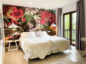 Habitación Doble Superior Vistas a la Piscina | Ropa de cama de alta calidad y edredón 