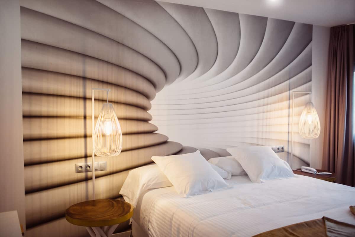 Habitación Doble Estándar | Premium bedding, down comforters, in-room safe, desk